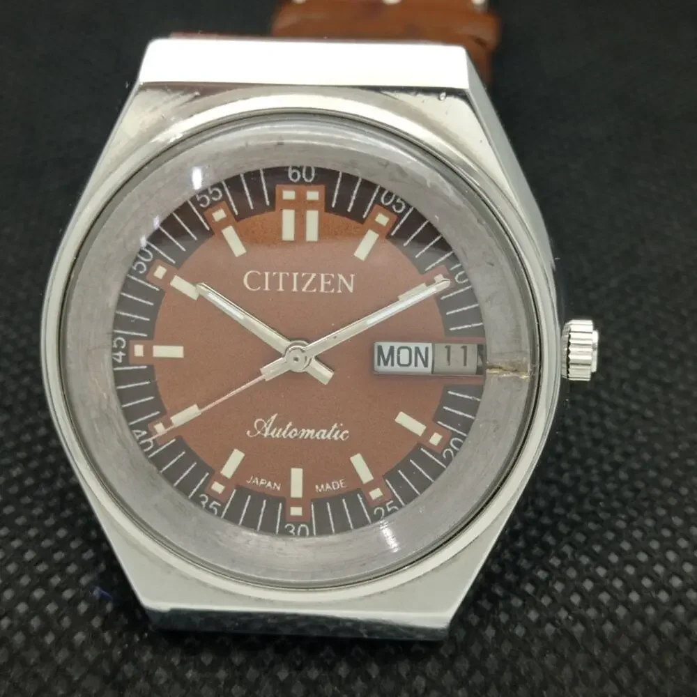 Vintage 1977 Citizen Automatic Mens Silver Watch W/daydate & Red accents